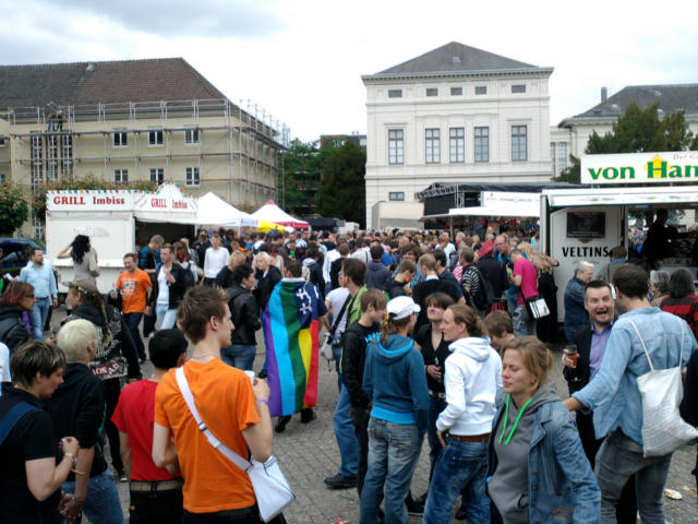 ../fotos/csd_oldenburg_2011/2011-06-18_20.jpg