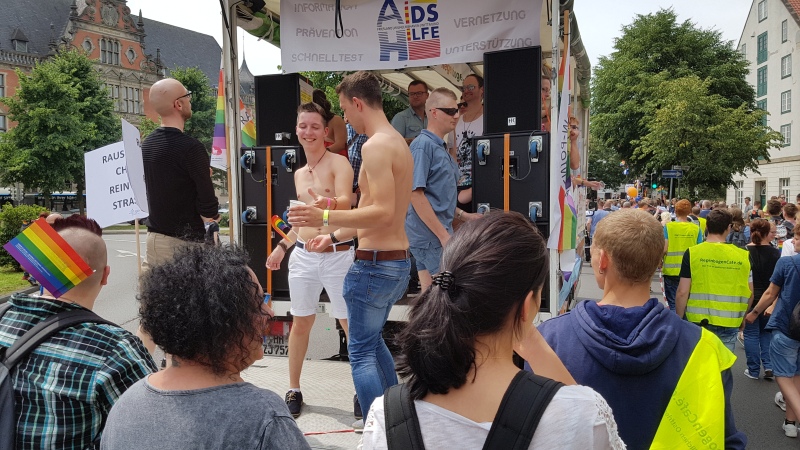 ../fotos/csd_oldenburg_2018/2018-06-16_13.47.47.jpg